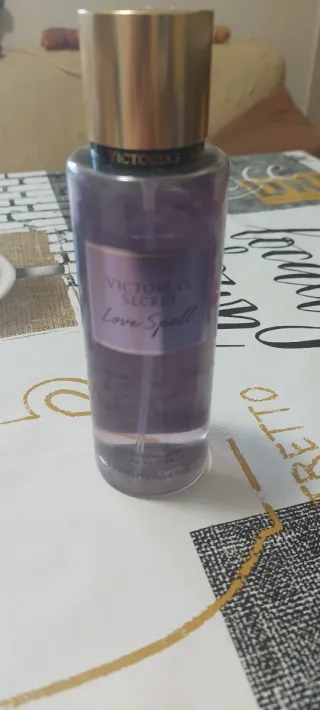 Victoria's Secret Love Spell Fragrance Mist