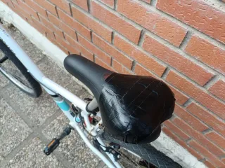 Bicicleta B'TWIN Blanca