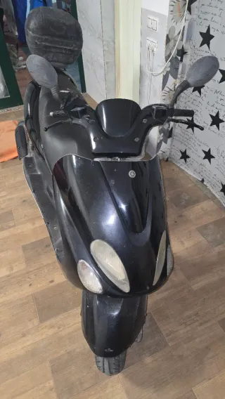Yamaha Majestic 125 Negra
