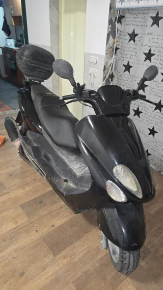 Yamaha Majestic 125 Negra