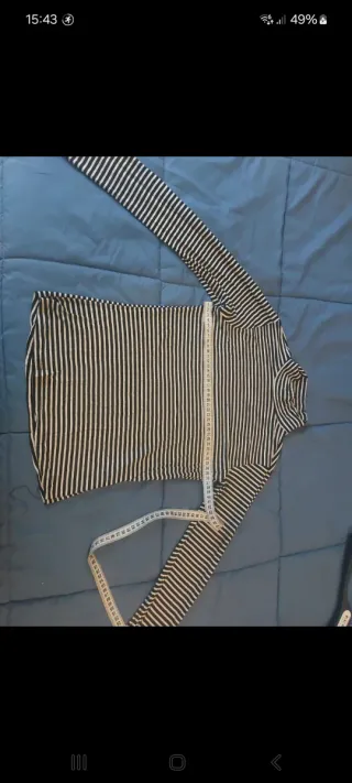 Dolcevita a strisce da ragazzina