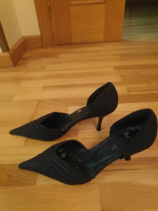 Zapatos de tacón negros