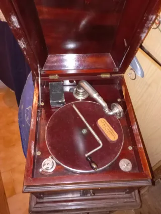 Gramola Mueble Consola Antigua