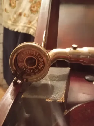 Gramola Mueble Consola Antigua