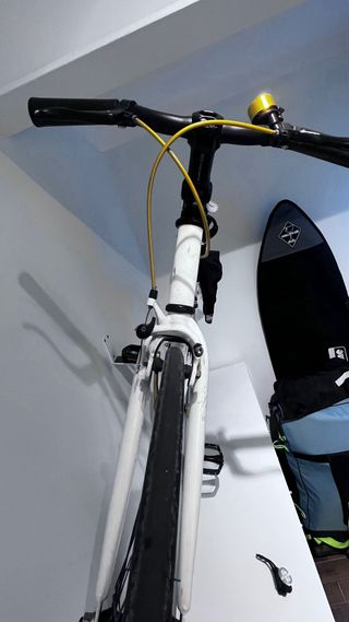 Bicicleta Fixie de aluminio y ruedas de carbono