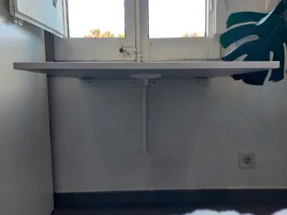 Mesa plegable blanca