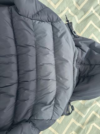 Cazadora acolchada azul