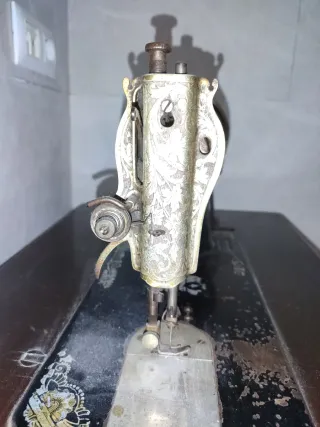 Máquina de coser Singer antigua