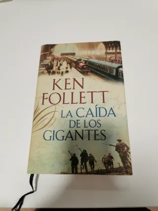 La caída de los gigantes (The Century 1) (Spani...