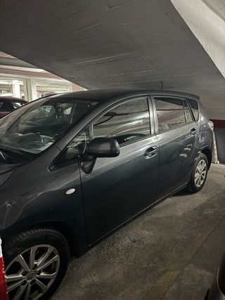 Toyota Verso 2012