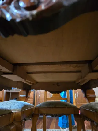 Mesa de comedor de madera con 6 sillas