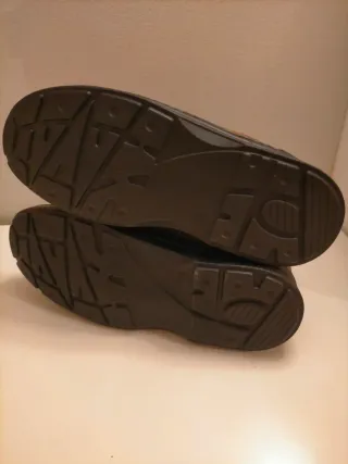 Botas de ante marrones