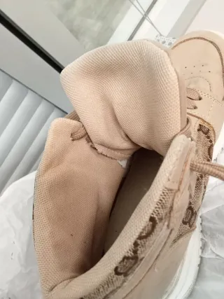 Scarponcini beige e marroni