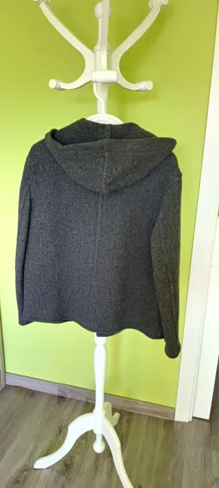 Abrigo corto Zara lana gris, talla como una S