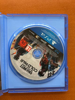 PS4 Slim Negra + 5 Juegos + Cascos