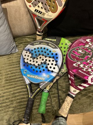 Lote 5 Palas de Pádel todas okmenos 1 tiene grieta