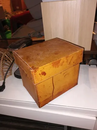 Caja de cuero vintage