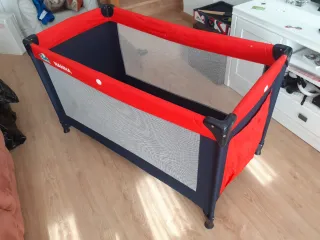 Cuna de viaje + colchón de espuma