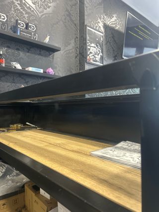 Mostrador hecho por encargo hace dos años