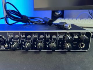 Interfaz Behringer U-Phoria UMC404HD