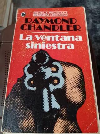 Libro novela policiaca chandler