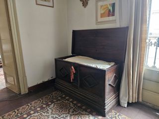 Baúl de madera antiguo