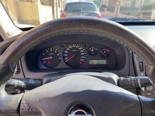 Nissan Almera 2002