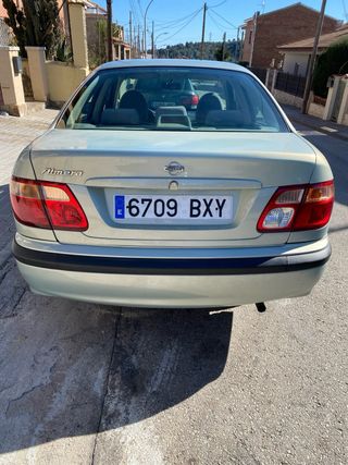 Nissan Almera 2002
