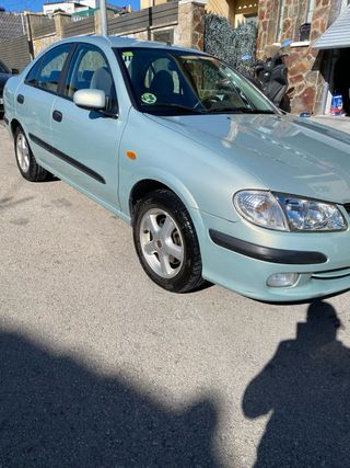 Nissan Almera 2002