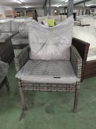 Conjunto de jardín nuevo ratán y cristal