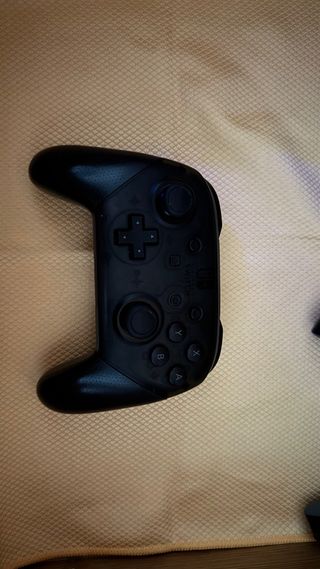 Nintendo Switch + Super Mario Odyssey + Funda