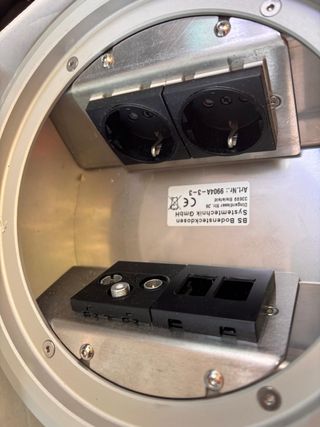 Caja de conexiones de suelo profesional Mod 9904A