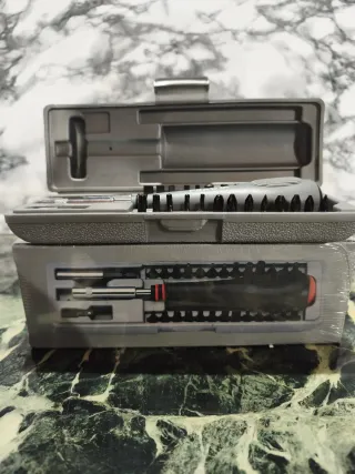 Set cacciavite con inserti