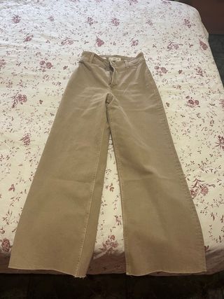 Pantalón tejano beige