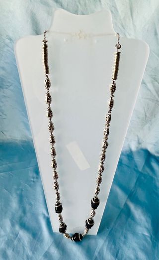 Collar Largo Plateado y Negro Touch