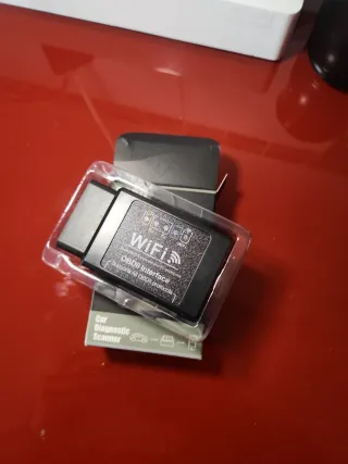 Interfaz OBD2 WiFi Diagnóstico Coche