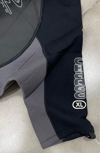Traje de neopreno corto para moto acuática o Surf.