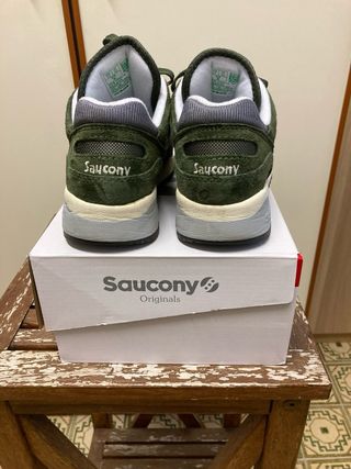 Snickers Saucony