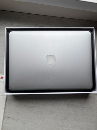 MacBook Air 2017 128GB Plata