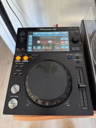 Pioneer DJ XDJ-700