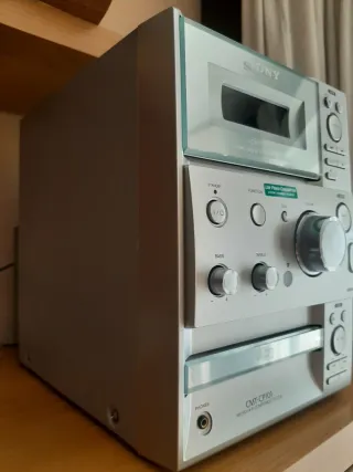 Mini cadena Sony CMT-CP101 Plata