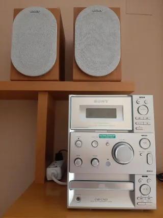 Mini cadena Sony CMT-CP101 Plata