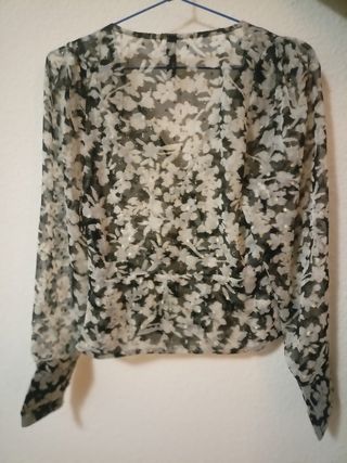 Blusa Mango flores y transparencias