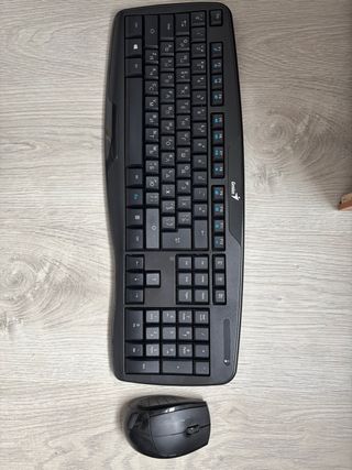 Teclado y Ratón Inalámbricos Genius