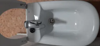 Bidé Roca Blanco con Grifo