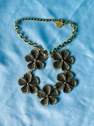 Collar Tantrend Flores Doradas