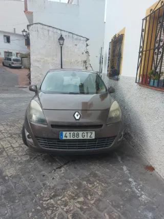 Renault Grand Scenic 2010