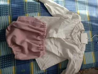 Conjunto bebé blusa blanca y bombacho rosa