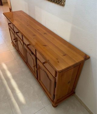 Aparador de madera maciza
