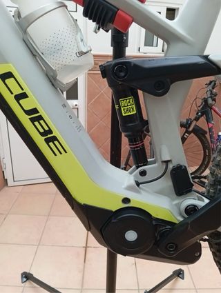 Bicicleta Eléctrica Montaña Cube